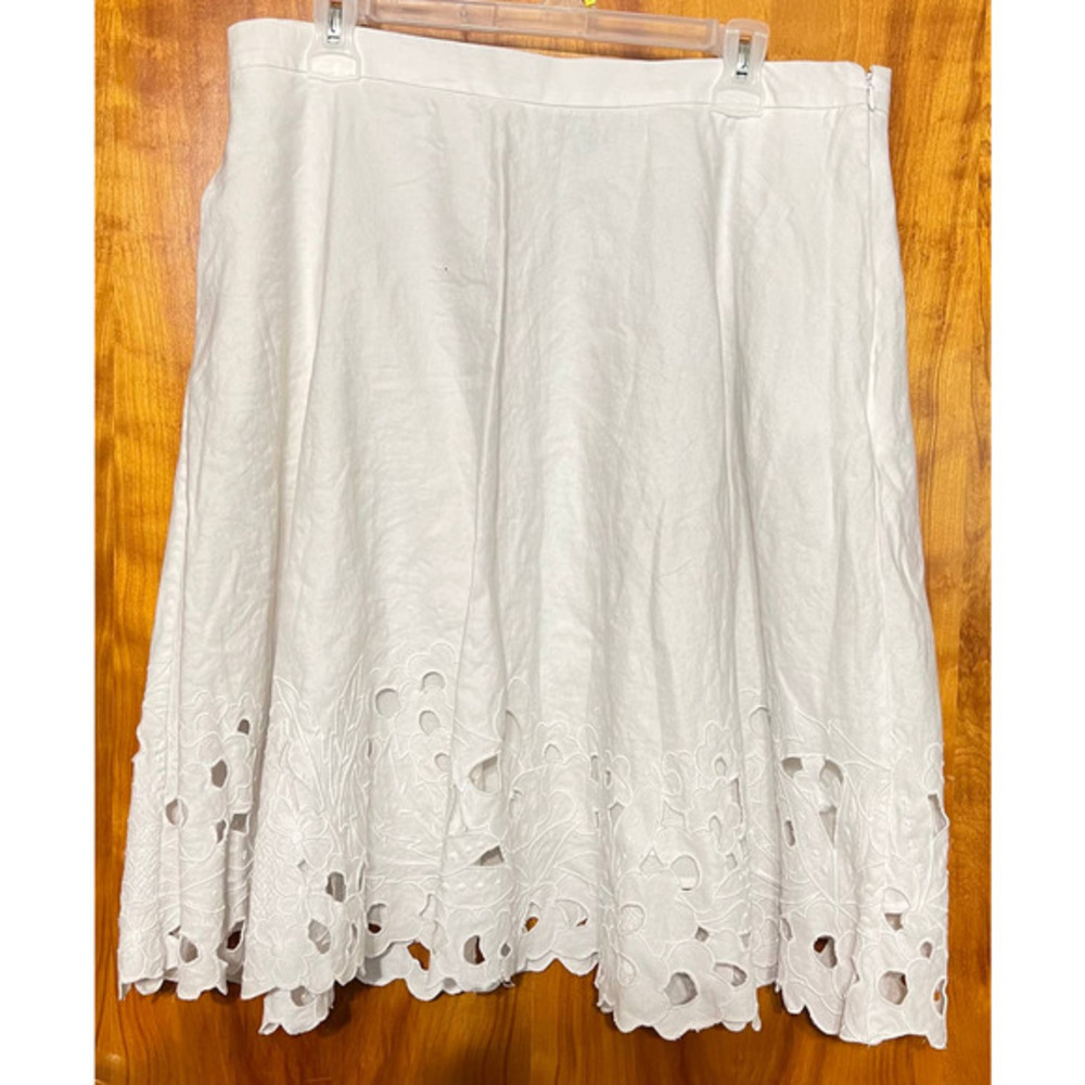Ann Taylor Black Label White Cutwork Embroidery Cotton/Linen Skirt S14